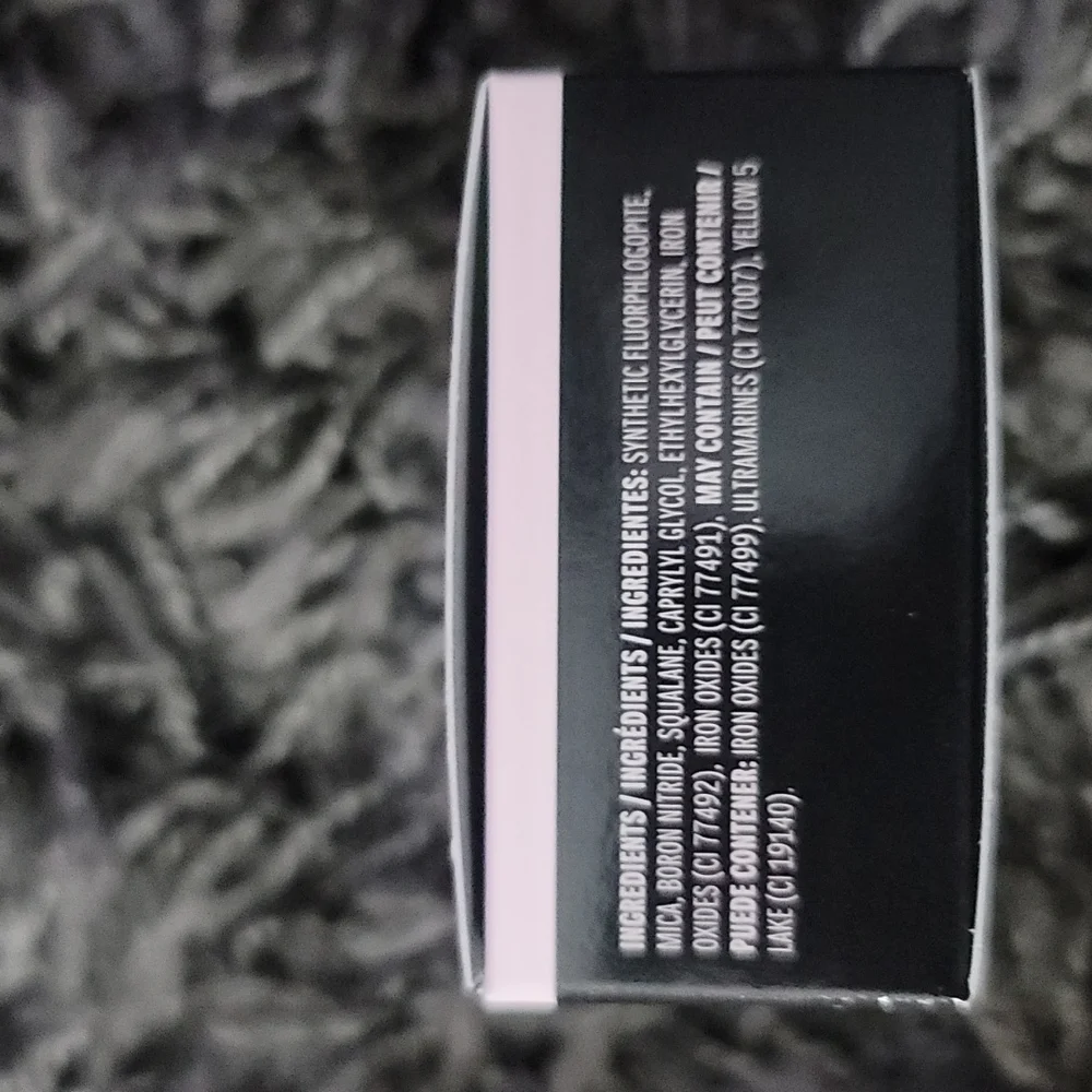 ❣NIB Mary Kay Silky Setting Powder: Medium Beige❣